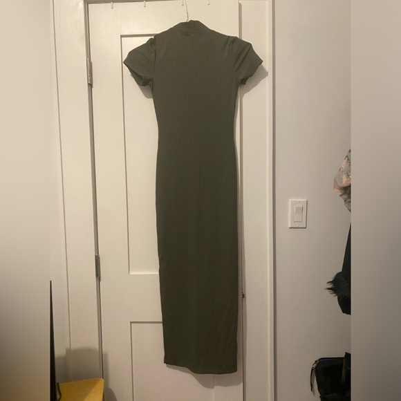 MOCK NECK HUNTER GREEN DRESS - Picture 2 of 3